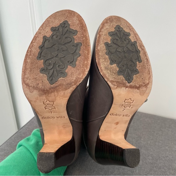 DOLCE VITA Leather Wrap Ankle Heel Booties - Gray, Size 7 - Picture 9 of 12